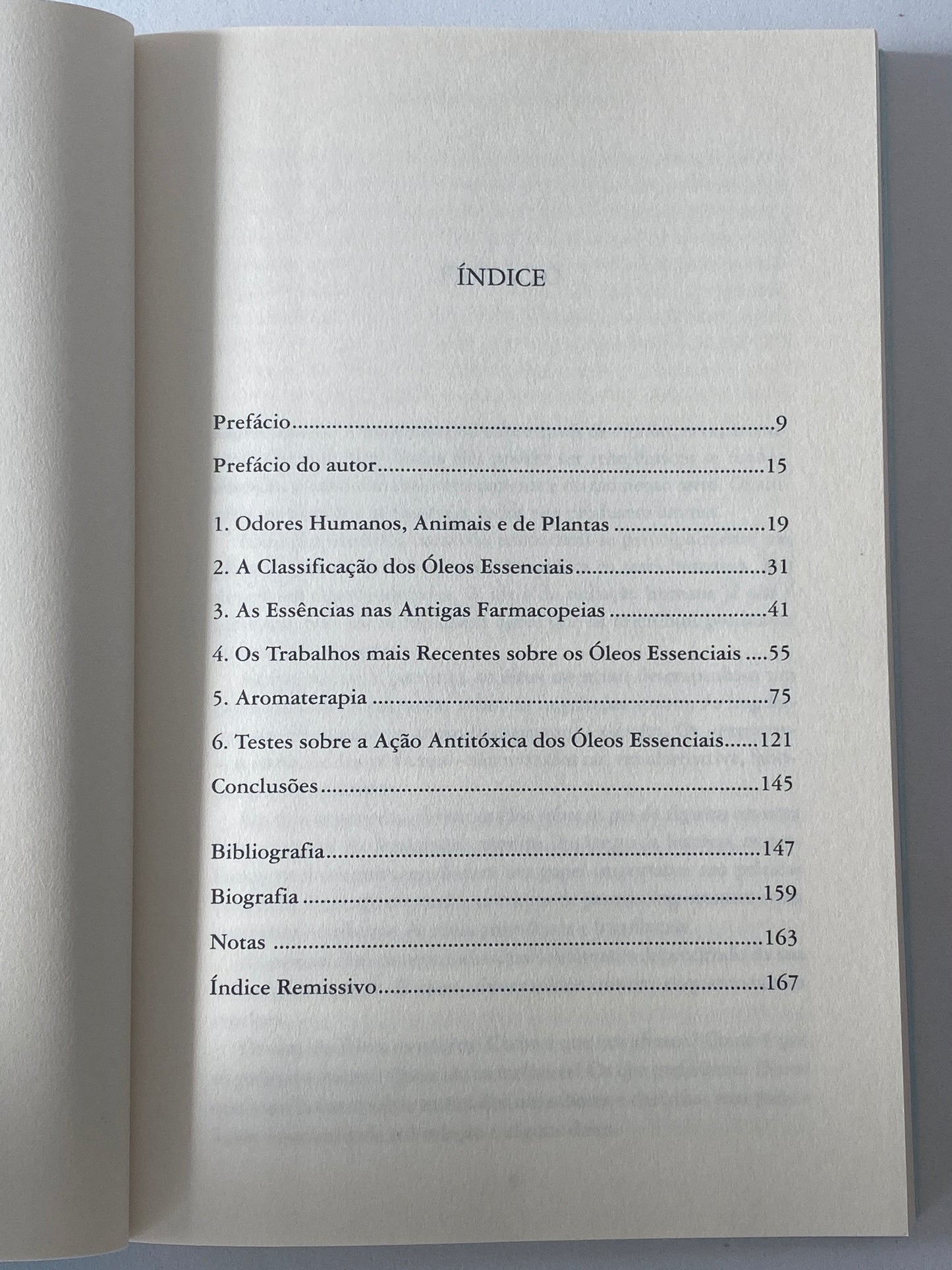 Livro Guia de Aromaterapia e Óleos Essenciais | René-Maurice Gattefossé