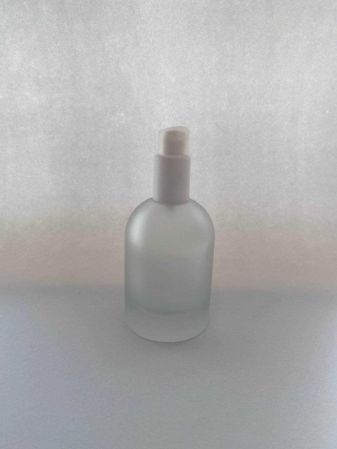 Frasco com Bomba em Vidro Fosco 100ml .