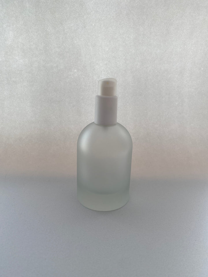 Frasco com Bomba em Vidro Fosco 100ml .