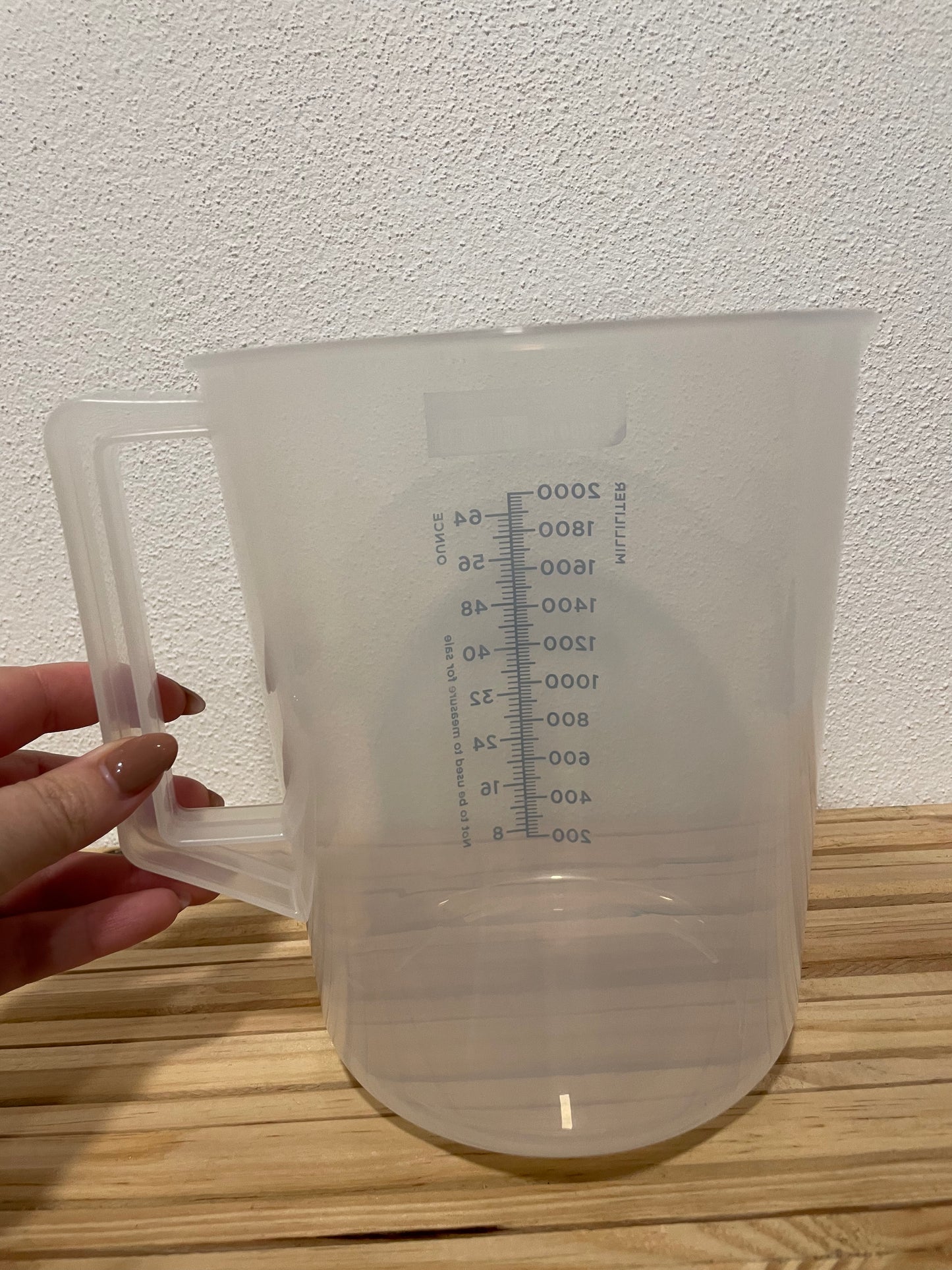 Copo Graduado (plástico forte) ***