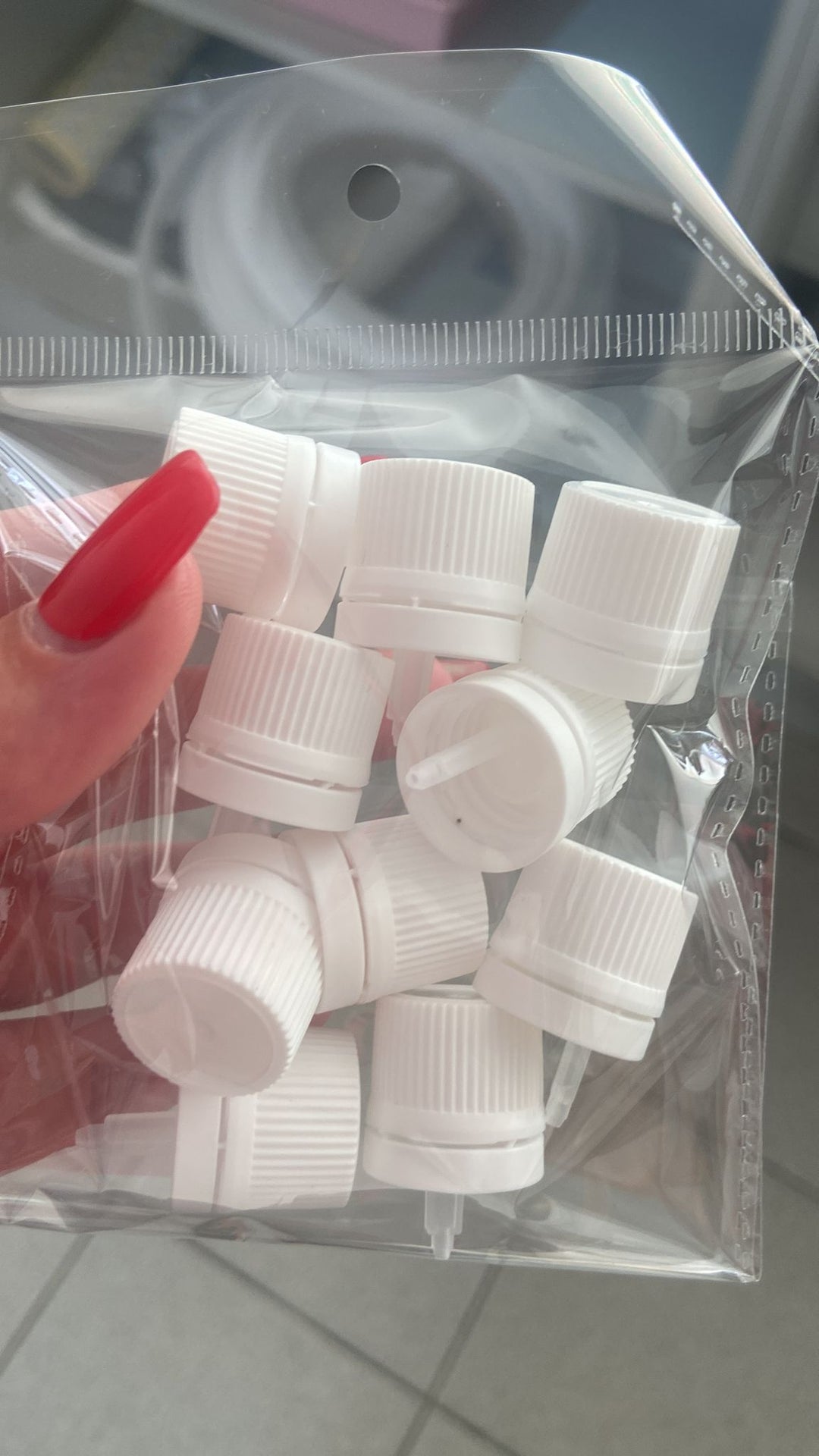 White cap with seal (x10)