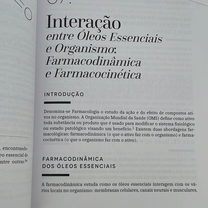 Basic Book of Chemistry of EOs and Aromatherapy 