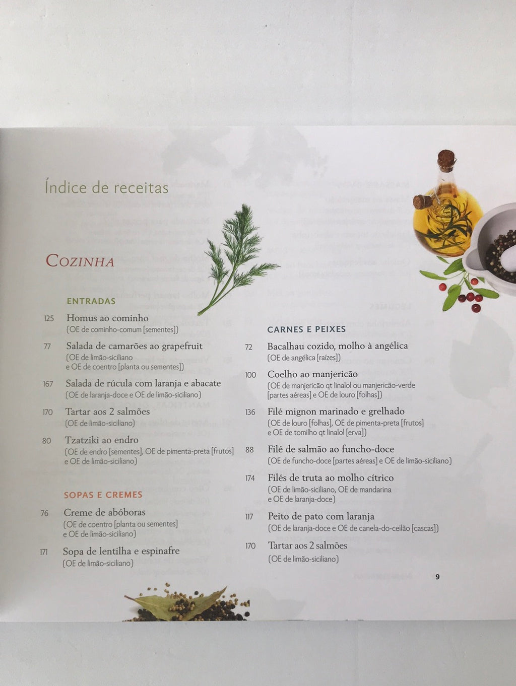 Essential oils for the kitchen and well-being book 