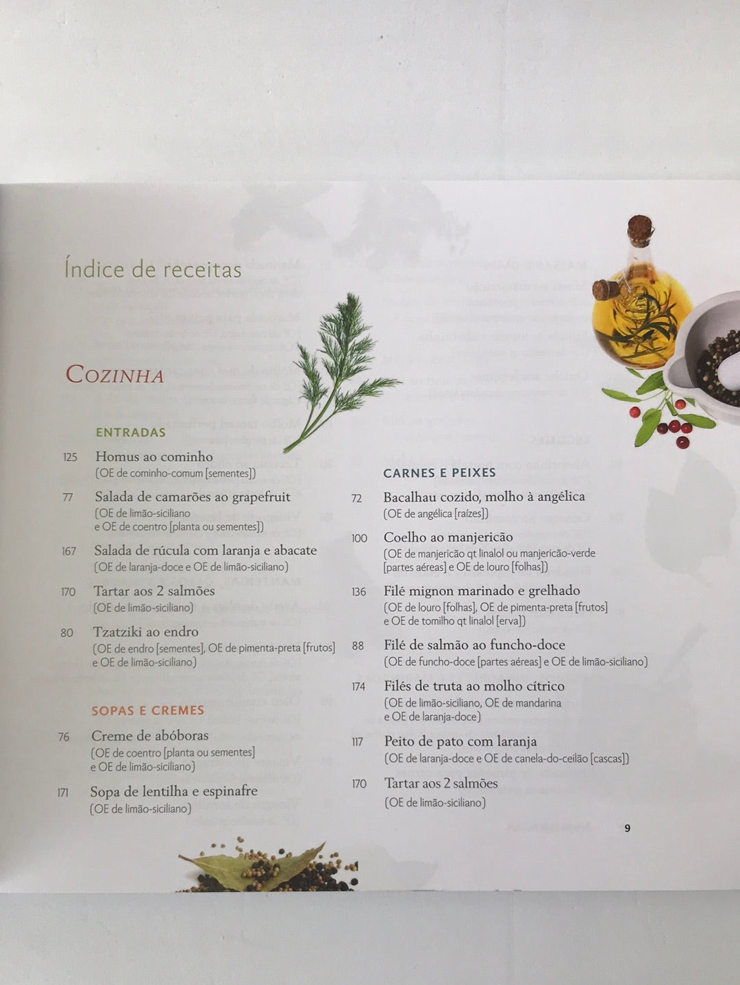 Essential oils for the kitchen and well-being book 