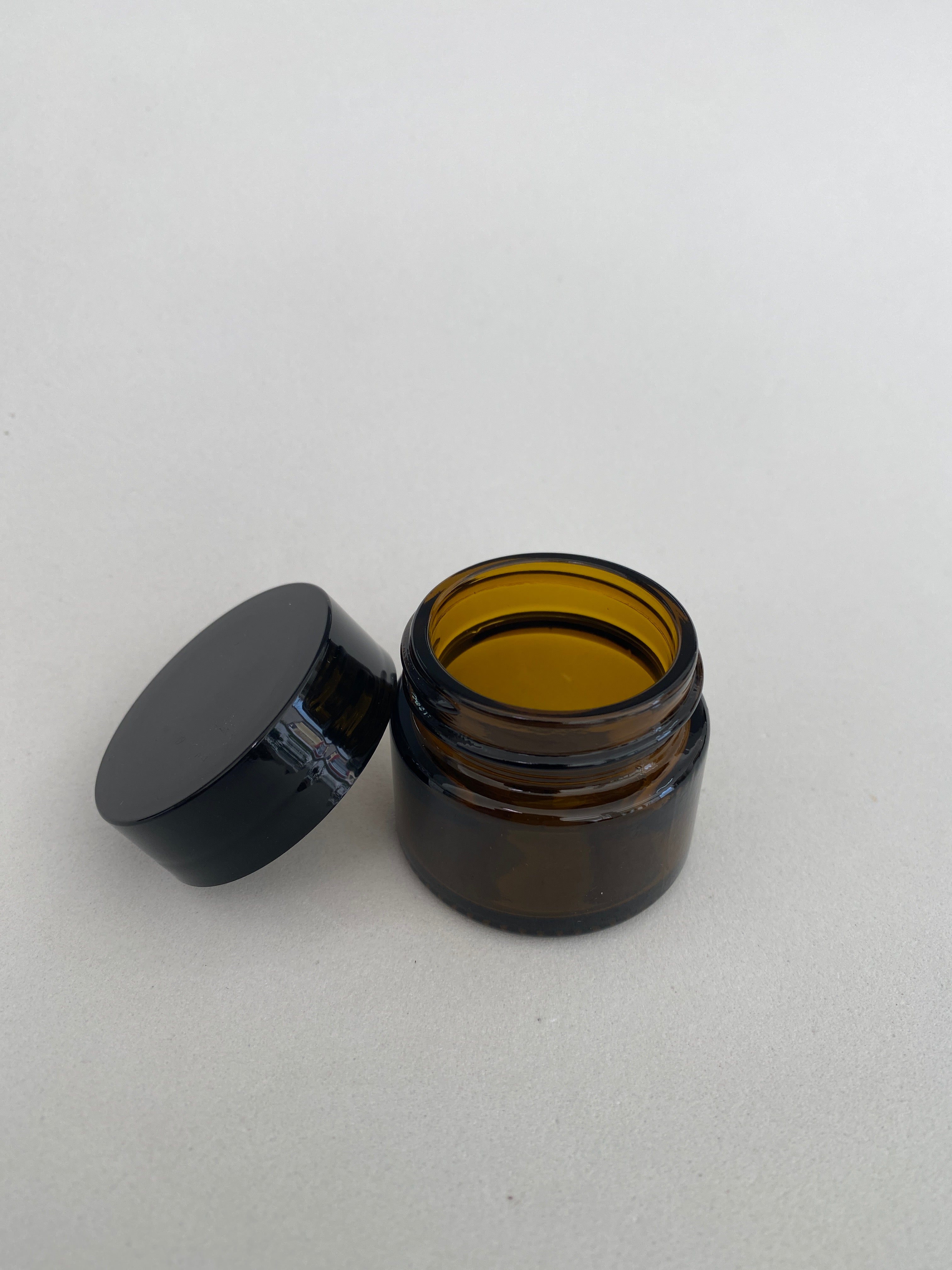 Boião em vidro ambar