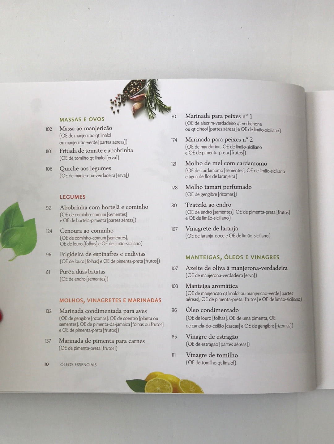 Essential oils for the kitchen and well-being book 