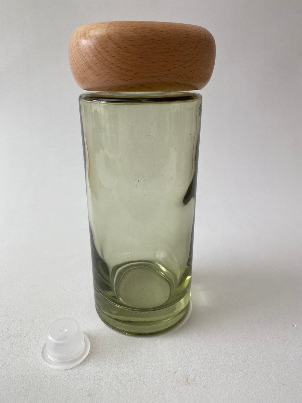Frasco de Vidro Esverdeado e Tampa para Mikado ***