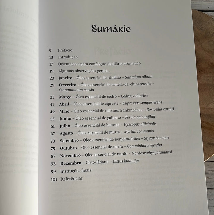 Livro Diário aromático com OE das escrituras sagradas | Kátia Vergínia Cantão