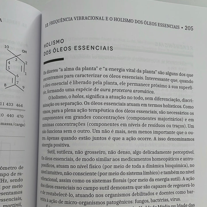 Livre de base de chimie des HE et de l'aromathérapie 