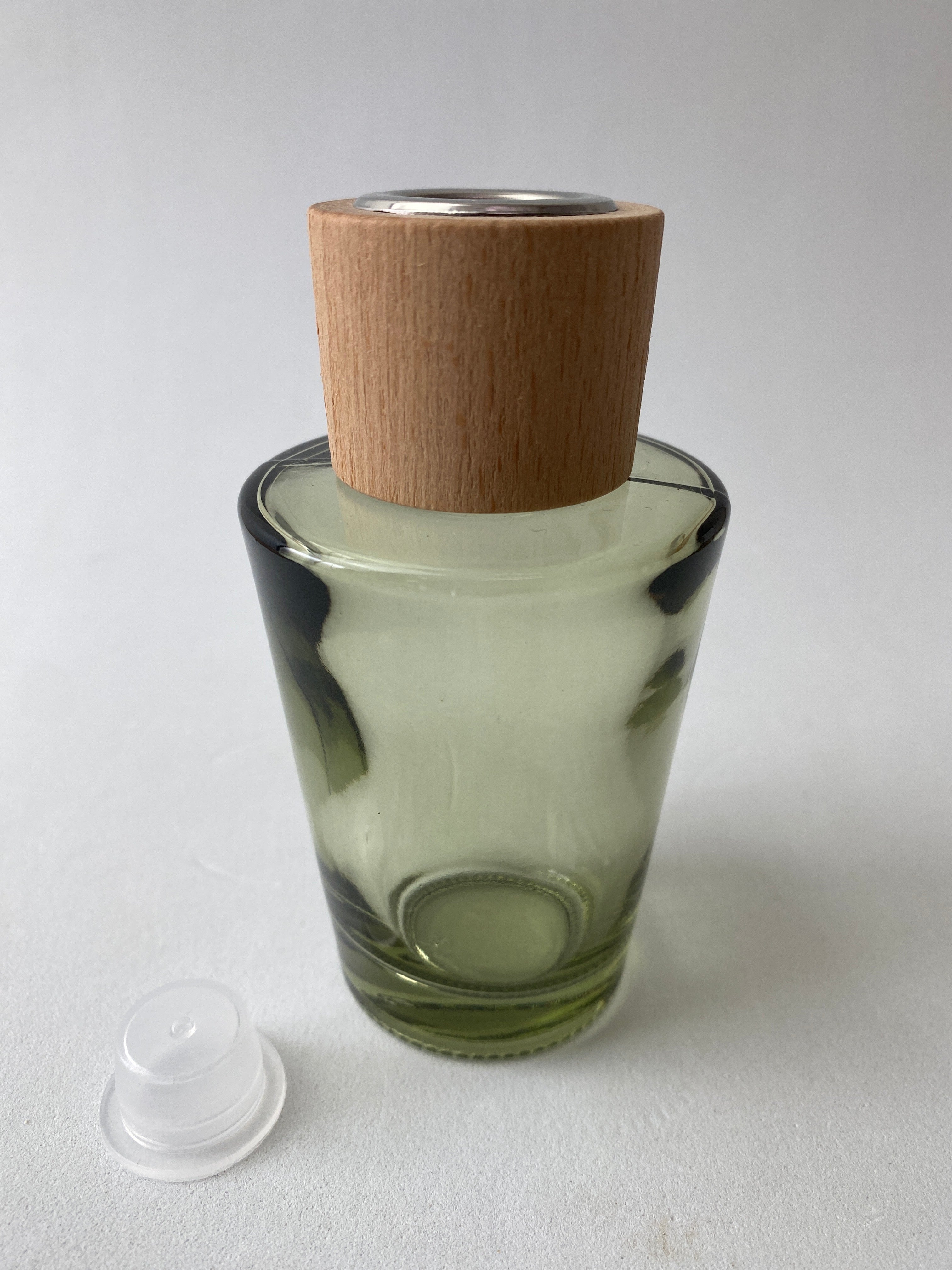 Frasco de Vidro Esverdeado e Tampa para Mikado ***