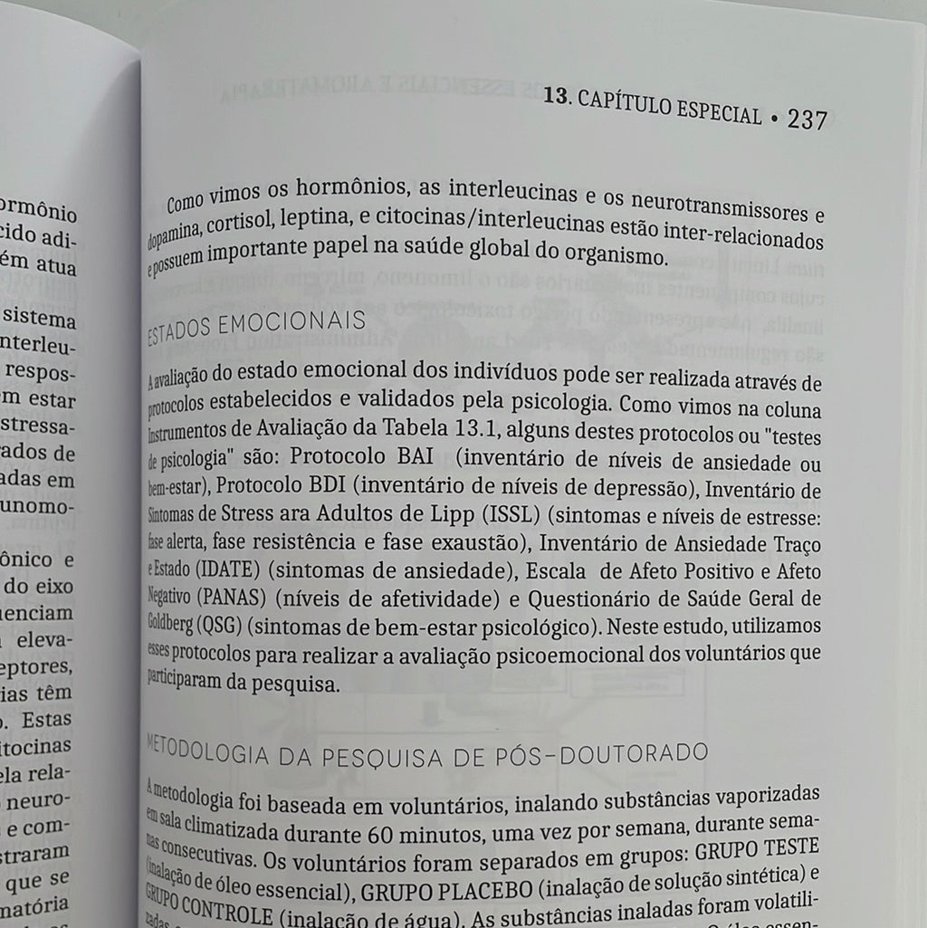 Livre de base de chimie des HE et de l'aromathérapie 