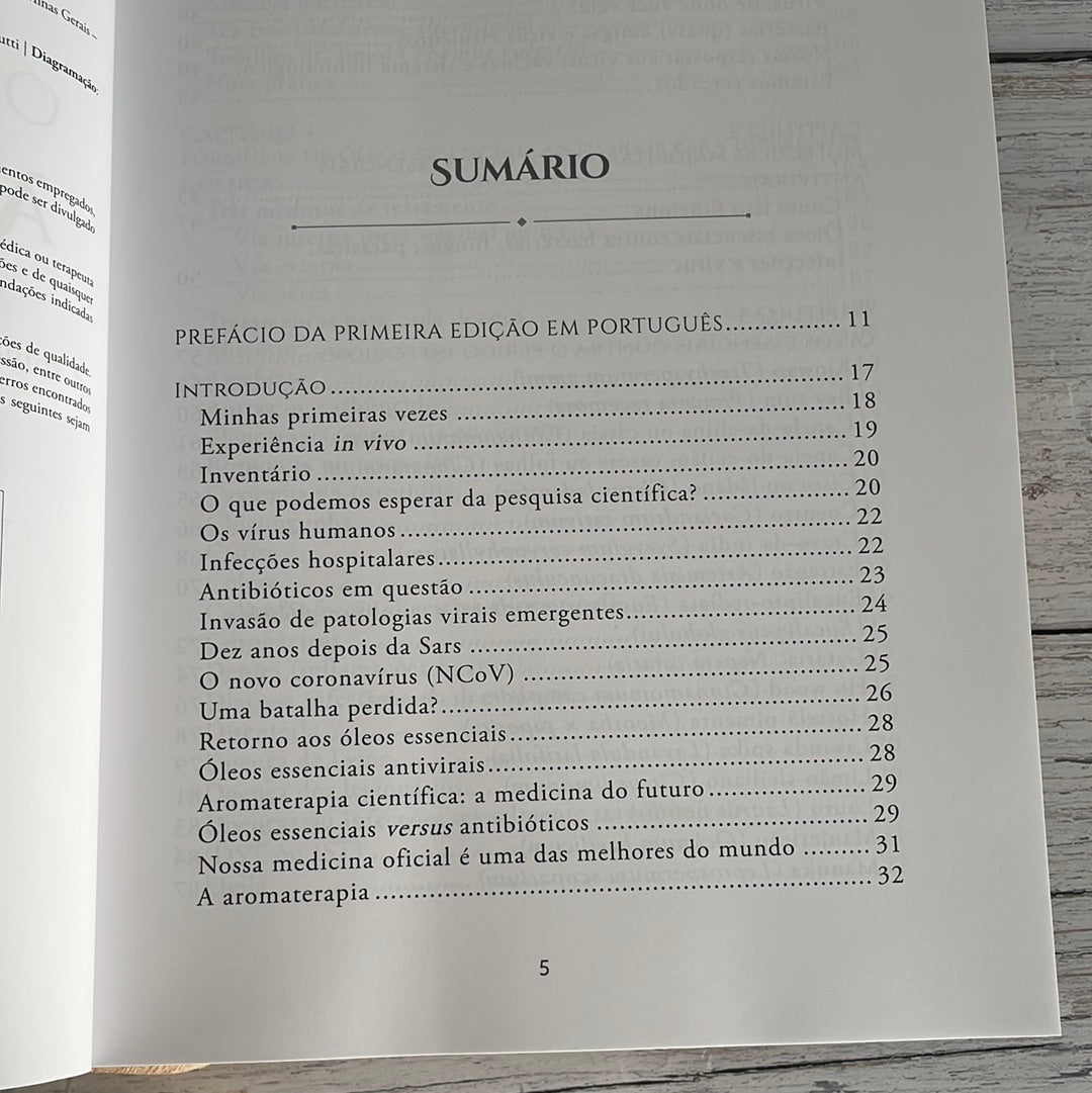 Livro Óleos essenciais antivirais ***