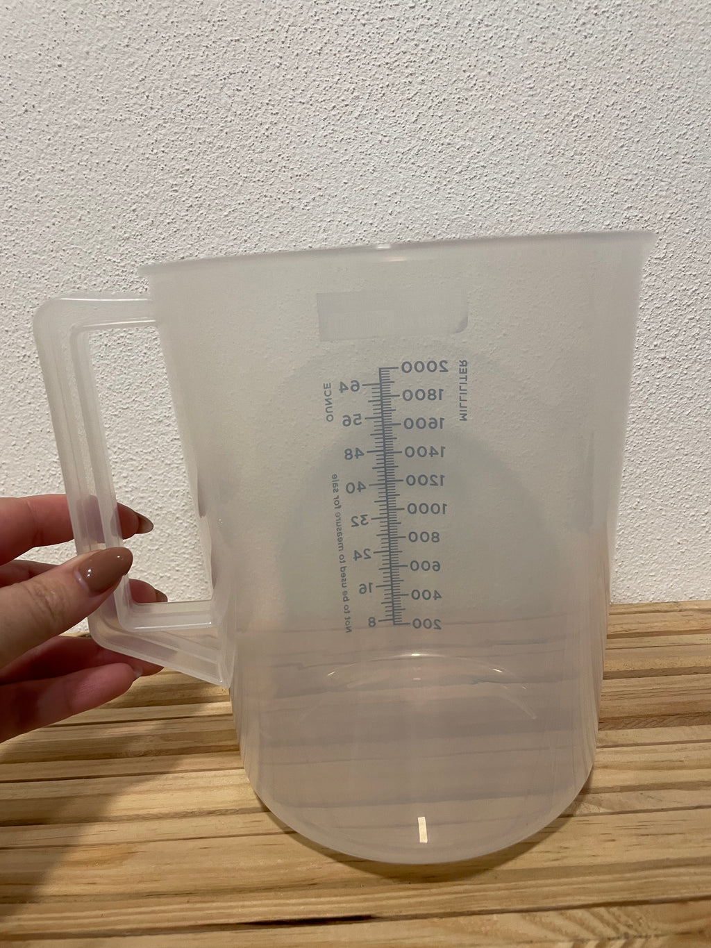 Copo Graduado (plástico forte) ***