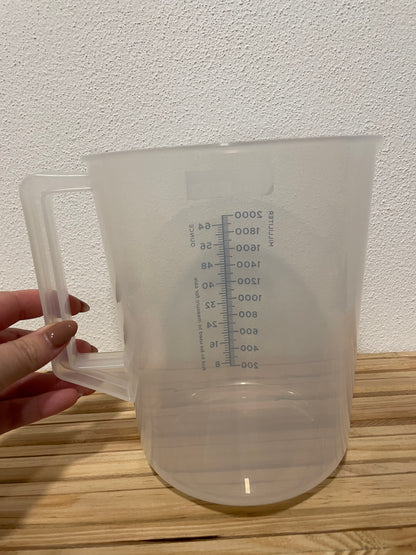 Copo Graduado (plástico forte) ***
