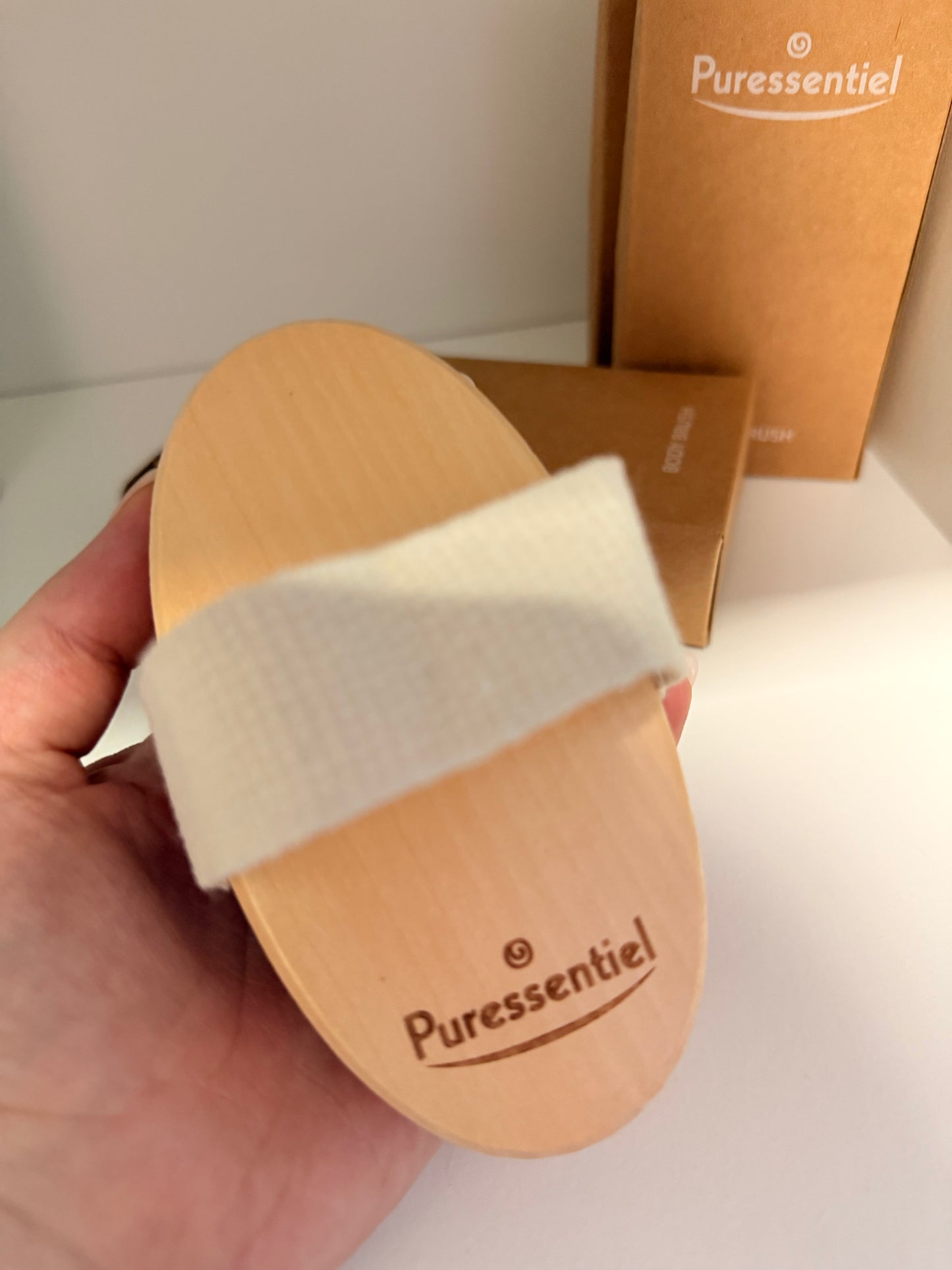Escova Puressentiel OFERTA na compra de 2 produtos CIRCULAÇÃO
