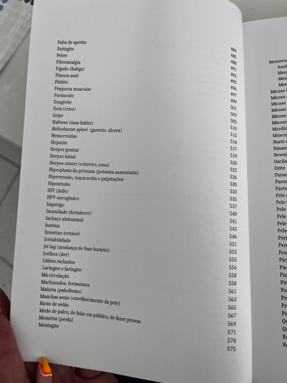 The Essential Oils Bible 