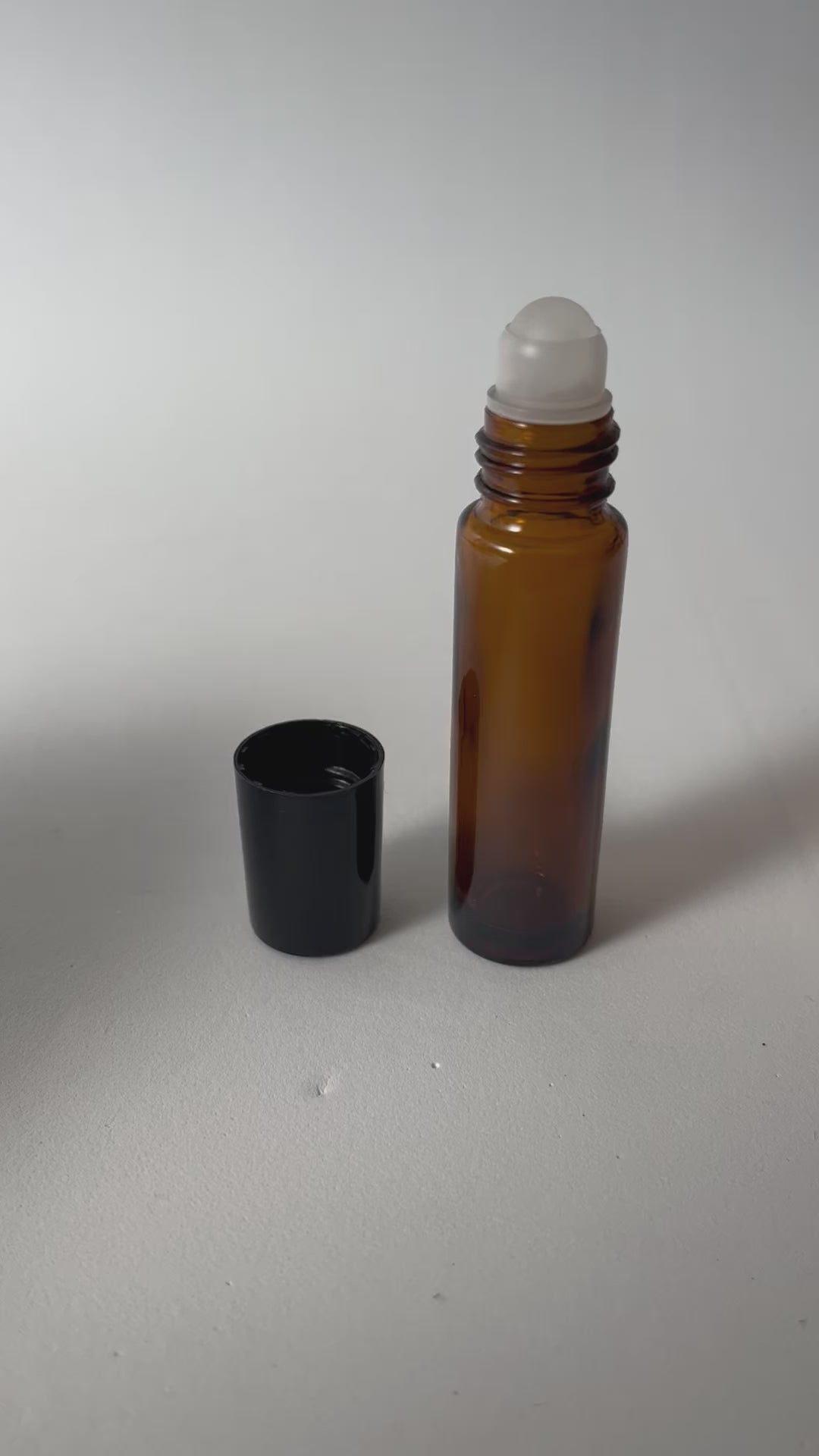 10ml amber glass roll-on bottle (glass sphere)